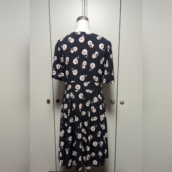 Torrid black floral print dress- size 0 (12/14) - Picture 2 of 4